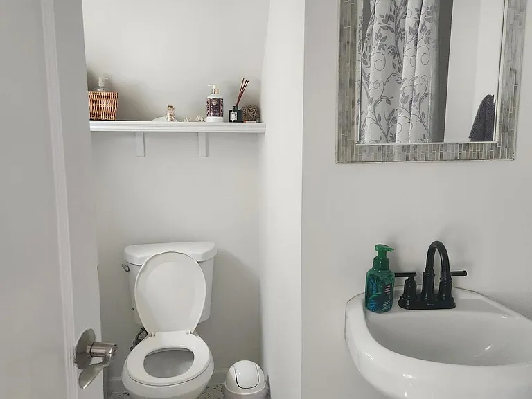 32 Beach St — Photo 10
