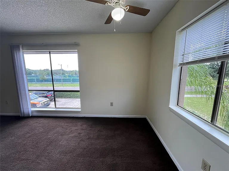 423 E Sessoms Ave #3 — Photo 12