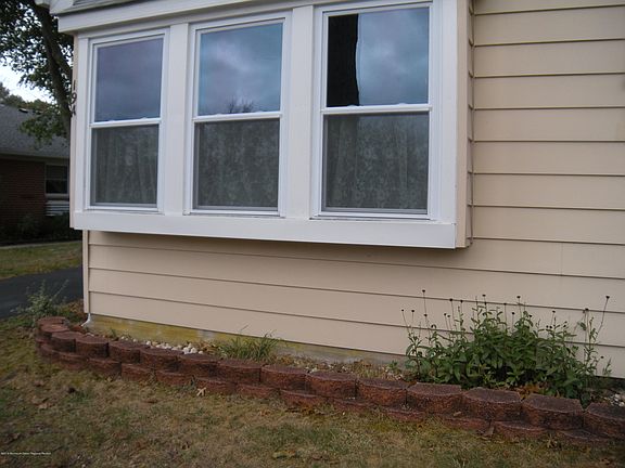 4th image of 19 Lafayette Drive #A
