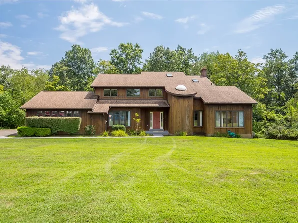 9 Highview Dr, Sewickley, PA 15143