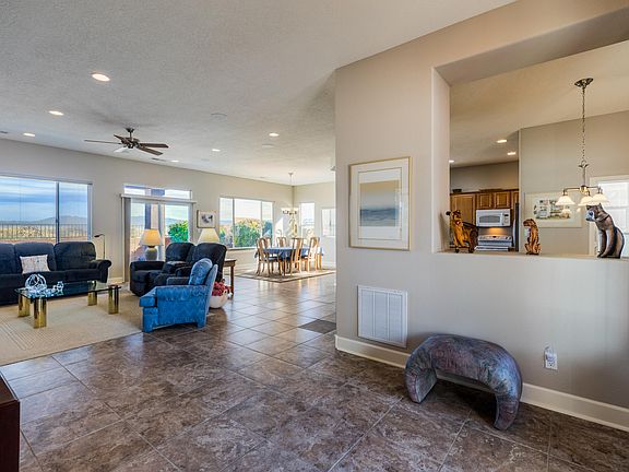 3rd image of 880 Jubilee Blvd SW
