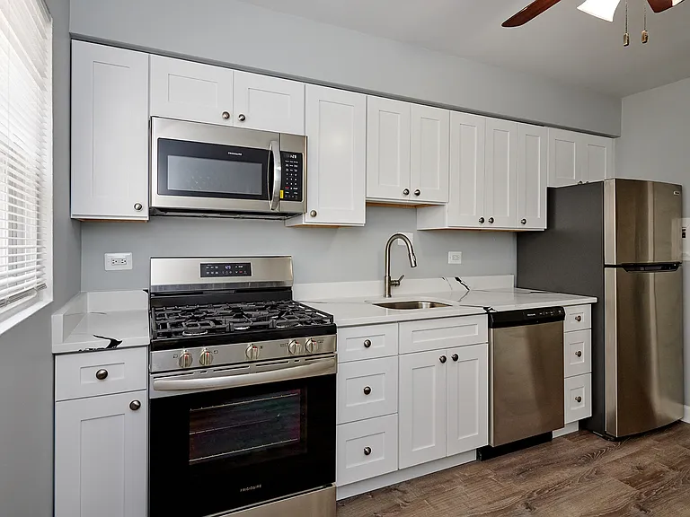 416 Laurel Ave #1 — Photo 2