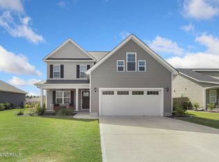 127 Emerson Ln, Sneads Ferry, NC 28460