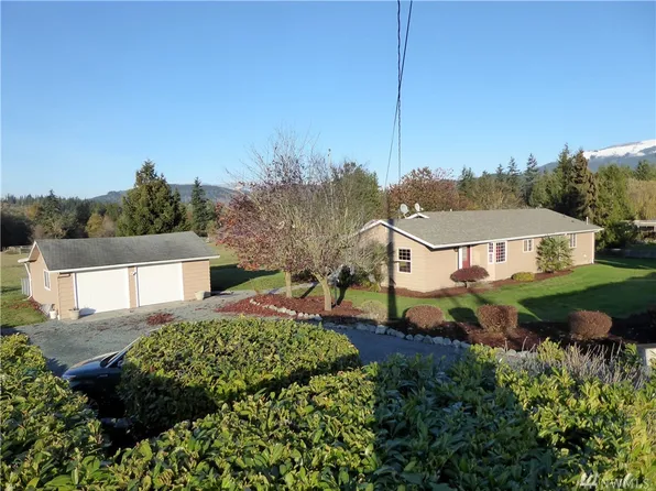 23005 Gunderson Rd, Mount Vernon, WA 98273