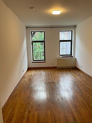 1st image of 455 W 46th St APT 3C