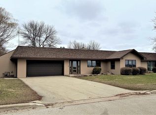 103 E Public St, Bancroft, IA 50517