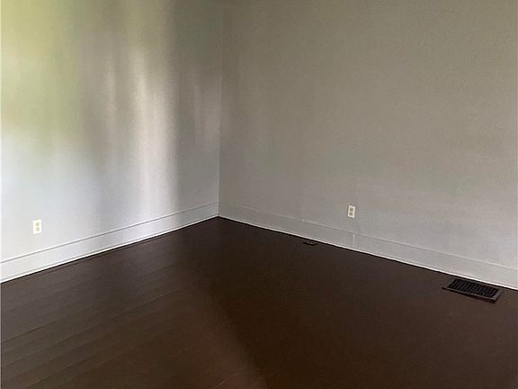 4th image of 625 Hulbert St