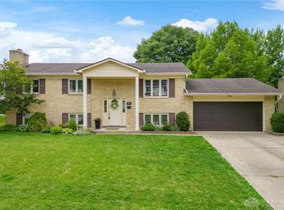 701 Silverleaf Dr, Dayton, OH 45431