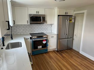 180 Pleasant St FLOOR 2, Stoughton, MA 02072