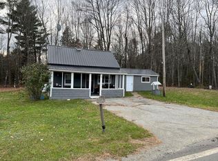 10 Harmony Rd, Wellington, ME 04942