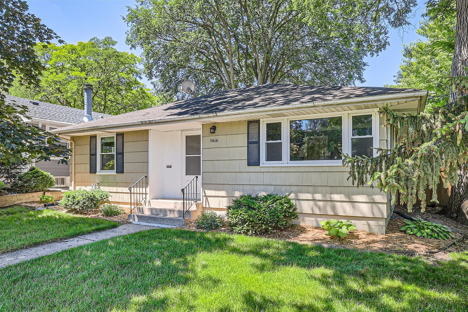 3 bed, 1831 sqft, $2,850 — Photo 1