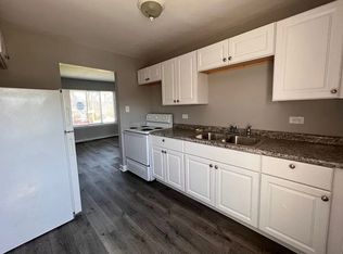 2113 W 119th St APT 11, Blue Island, IL 60406