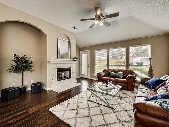 5th image of 4601 Barnhill Ln