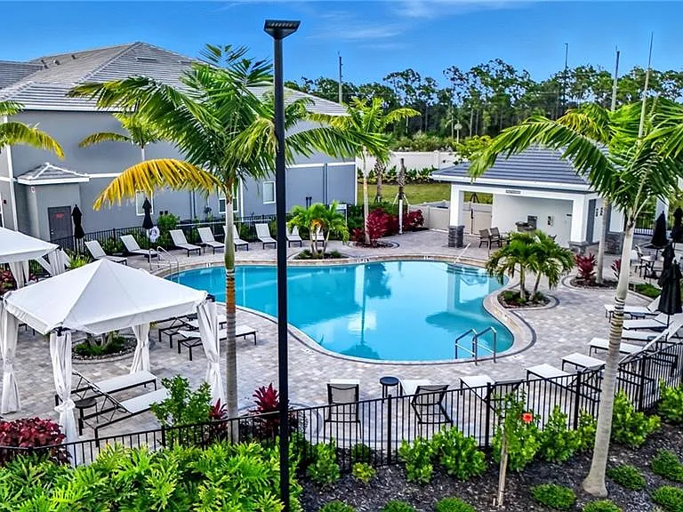11861 Venetian Lagoon Dr — Photo 37