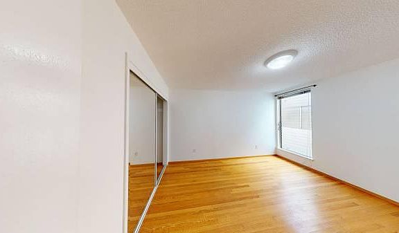 2nd image of 1085 S Van Ness Ave APT 205