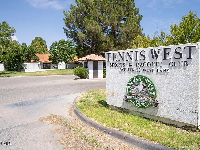 5205 Valley Spring Way — Photo 5
