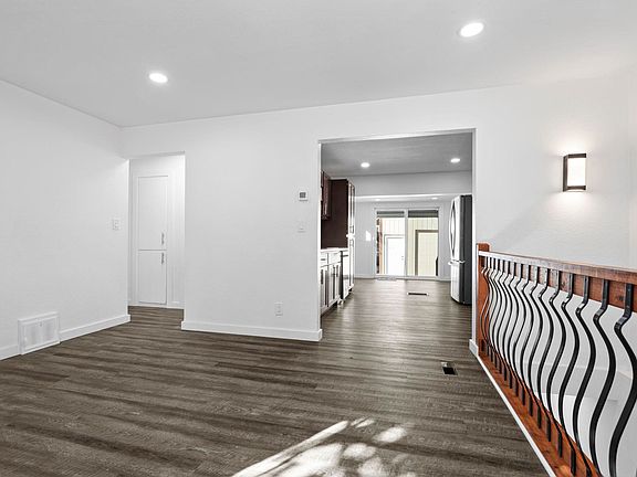 5th image of 3717 E Grace Ave