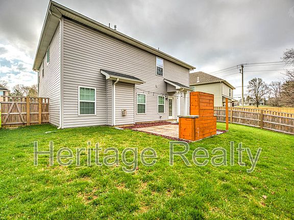 5th image of 807 Festival Ln