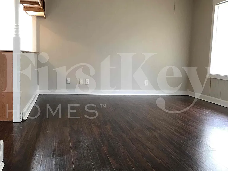 4113 Alberta St — Photo 7