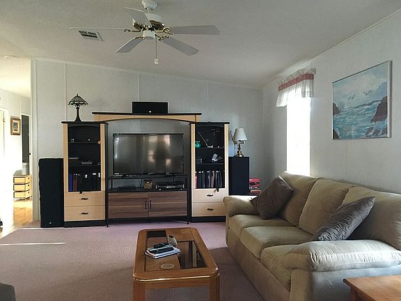 5th image of 2228 Hollowridge Dr