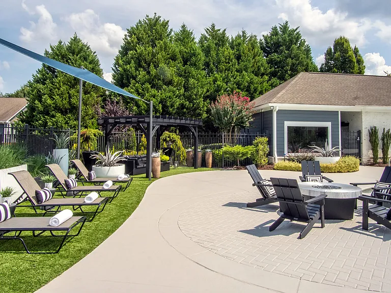 Gather around the alluring fire pit lounge on our pool deck for memorable evenings of relaxation and connection.