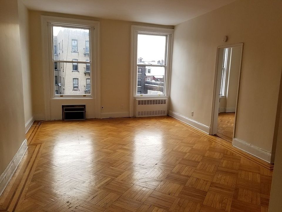2nd image of 128 Remsen St APT 3B