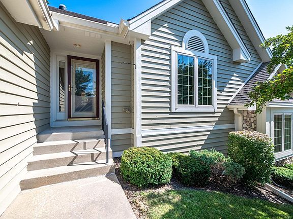 2nd image of 208 Endfield CIRCLE