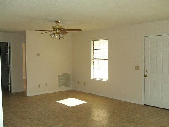 Living/Dining combo