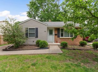 428 Ingleside Ave, Aurora, IL 60506