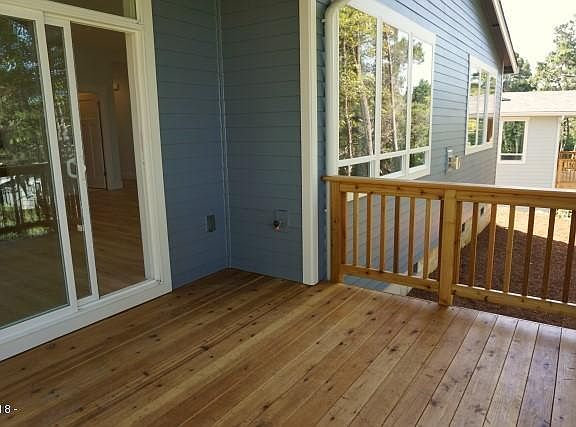5th image of 5985 Balboa Ave