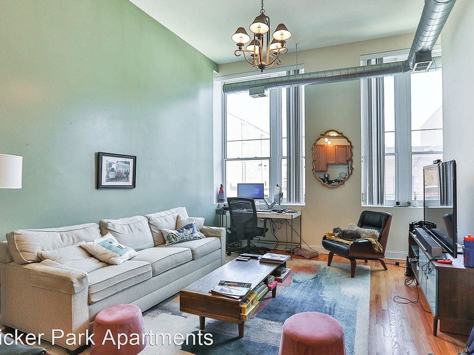 1st image of 1552 N Milwaukee Ave APT 2A