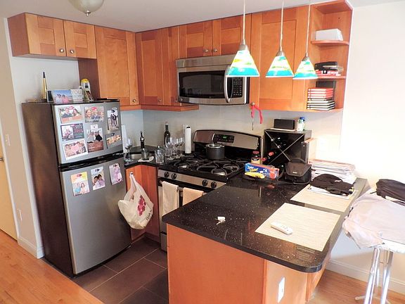 2nd image of 160 Orchard St APT 6F