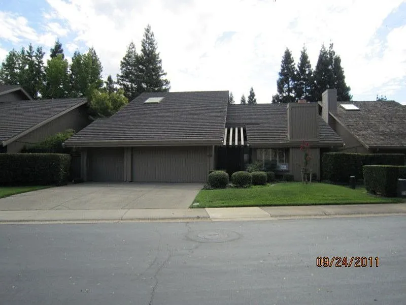 2135 Dame Shirley Way photo 1