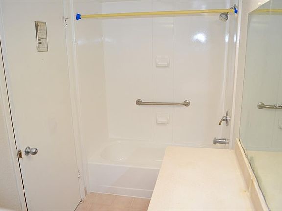 4th image of 8421 S Orange Ave #443