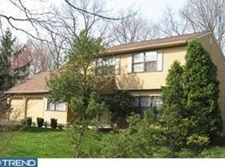 295 Cinnabar Ln, Yardley, PA 19067