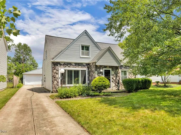 6877 Greenleaf Ave, Parma Heights, OH 44130