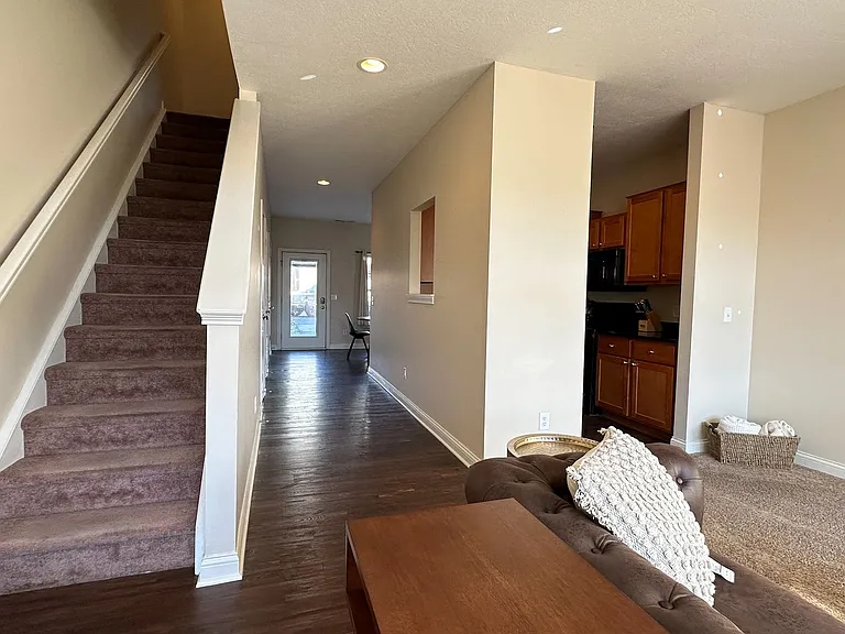 354 S Washington St — Photo 8