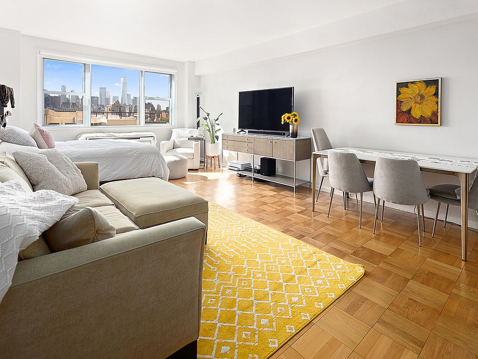 1st image of 2 Horatio St APT 10N
