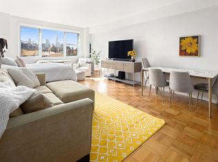 2 Horatio St APT 10N, New York, NY 10014