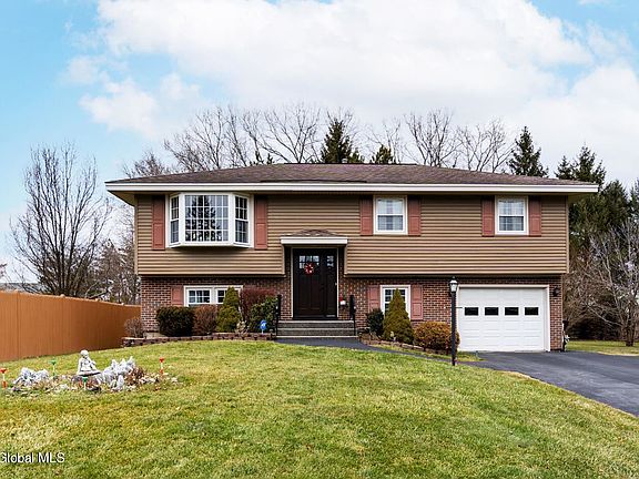 2nd image of 16 Horton Dr