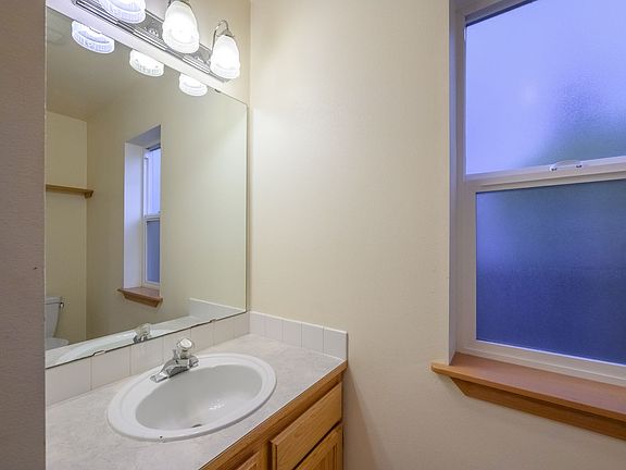 4th image of 12049B 32nd Ave NE