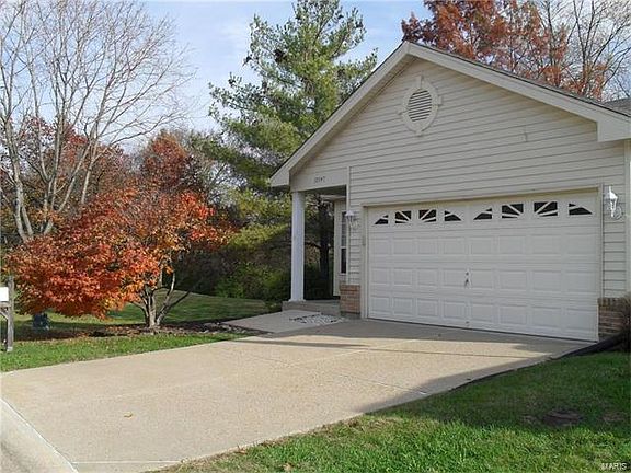 2nd image of 10947 Concord Circle Dr