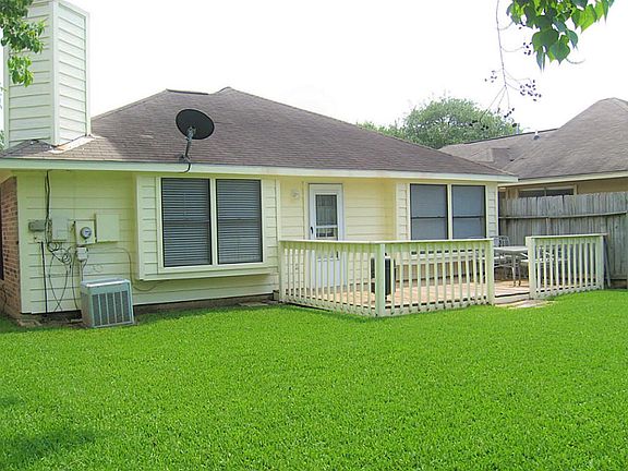 2nd image of 118 Cacao St