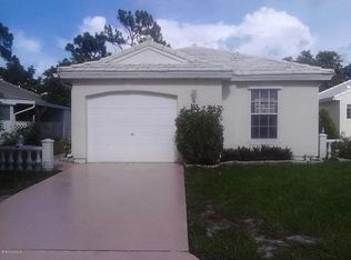 909 Wateroak Dr NE, Palm Bay, FL 32905