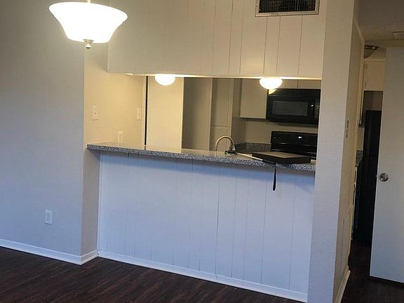 4th image of 4609 Country Creek Dr APT 1019