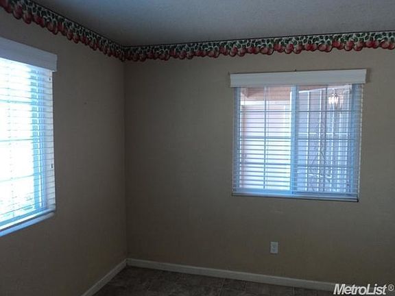 5th image of 710 Fairmont Dr