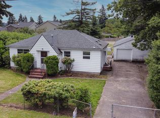 10860 SE Schiller St, Portland, OR 97266