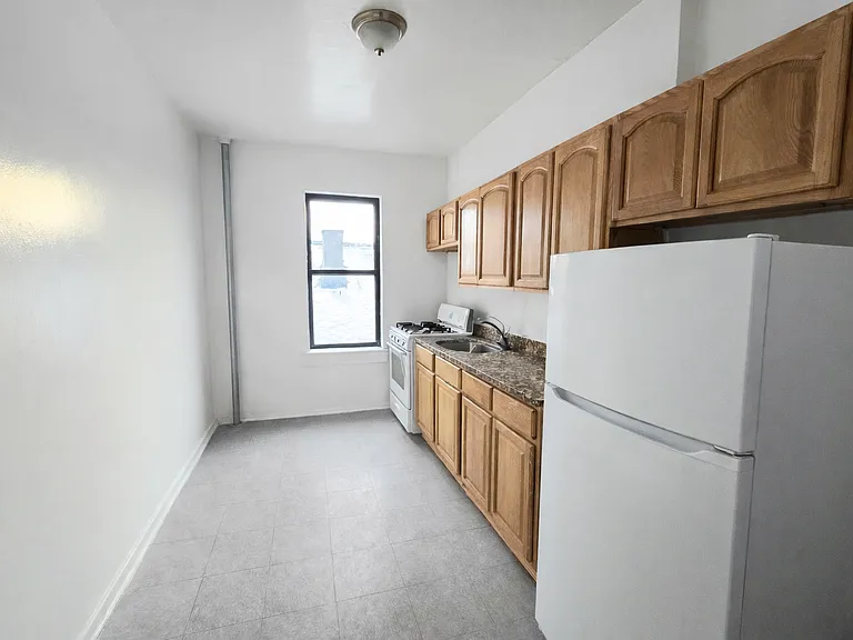 3165 Decatur Ave #9C — Photo 4