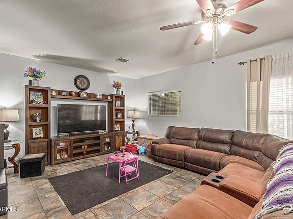 5th image of 2952 W Sunshine Butte Dr