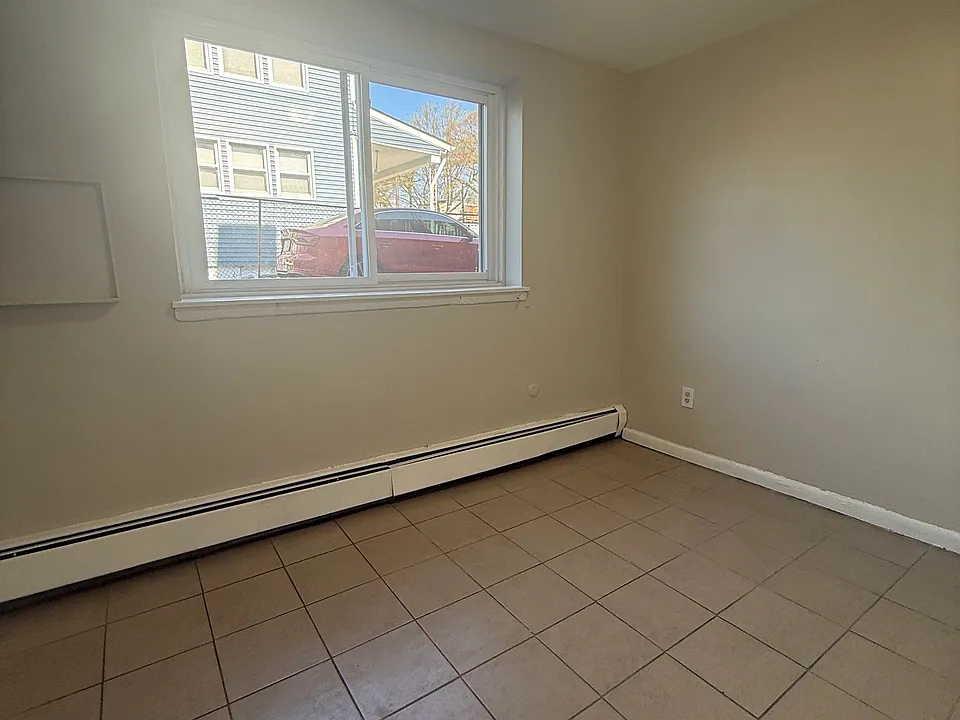 104 Montclair Ave #2A